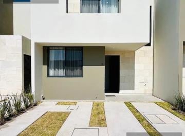 Casa · 104m² · 3 Recámaras · 2 Estacionamientos · Casa en Fraccionamiento Zibatá