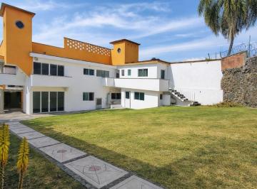 Casa de 4 habitaciones, Cuernavaca · Hermosa Casa en Venta con Amplios Espacios y Excelente Ubicación