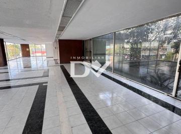 Local comercial , Puebla · Local en Renta en Segundo Piso con Vista Privilegiada Al Blvd. Juárez, La Paz de 240 m²