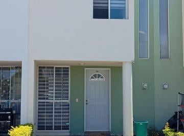 Casa de 2 habitaciones, San Pedro Tlaquepaque · Casa en Venta en Fraccionamiento Loreto, 2 Recámaras