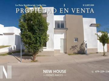 1 · Casa en Venta en La Pera Residencial