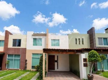 Casa · 143m² · 3 Recámaras · 2 Estacionamientos · Renta de Casa en Puebla, San Pedro Cholula Cam a Coronango