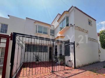 Casa · 180m² · 3 Recámaras · 1 Estacionamiento · Venta Casa en Fuentes de Satelite