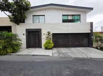 Casa de 3 habitaciones, Monterrey · Casa en Vista Hermosa a Unas Cuadras de Terranova