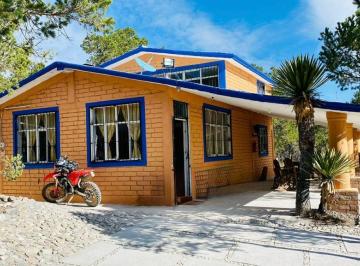 Quinta en Renta de 3 habitaciones · Hermosa Casa de Campo en La Sierra de Arteaga, Ideal Para Grupos de 5 a 10 Personas.