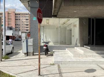 Local comercial · 210m² · Local - Ladrillera de Benitez