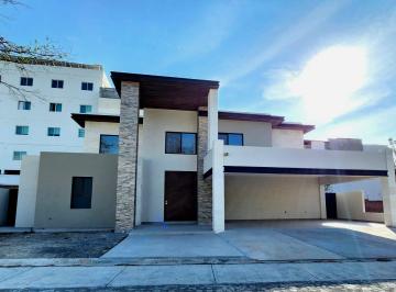 Casa · 408m² · 3 Recámaras · 2 Estacionamientos · Casa en Residencial San Alberto
