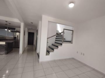 Casa · 4 Recámaras · 2 Estacionamientos · Casa en Renta en Calle Bugambilia, Plan de Ayala Sur, Tuxtla Gutiérrez, Chiapas
