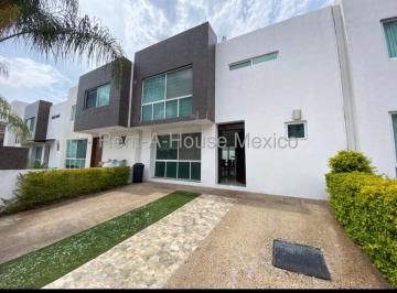 Casa 130m² Renta Residencial El Refugio · Renta | Casa en El Refugio, Querétaro | Iluminación Natural 3 Recámaras | Plazas Comerciales Cerca.
