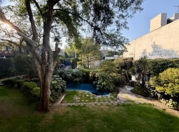 Casa de 3 habitaciones, Alvaro Obregón · Casa en Jardines del Pedregal con Amplio Terreno, Jardín y Alberca