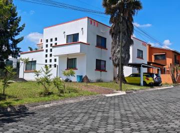Casa de 5 habitaciones, Tarímbaro · Casa en Venta en Fraccionamiento Club Campestre Erandeni, Morelia