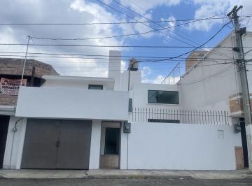 Oficina · 320m² · 5 Recámaras · 3 Estacionamientos · Casa Para Oficina Carmen Serdán. Col Ciprés