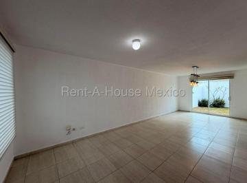 Casa en condominio de 3 habitaciones, Querétaro · Casa en Venta Juriquilla | 3 Recamaras, 2.5 Baños, Jardín Privado | Areas Verdes, Juegos Infantiles
