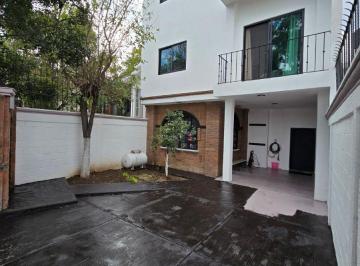 Casa de 6 habitaciones, Irapuato · Casa en Venta Fraccionamiento del Bosque, Irapuato Gto