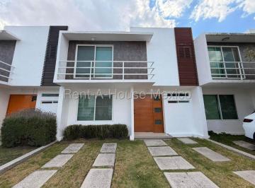 Casa de 3 habitaciones, Querétaro · Casa 3 Recamaras en Juriquilla Santa Fe, Cerrada con Vigilancia, Áreas Verdes E Infantil
