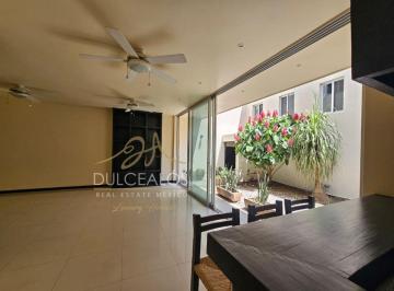 Casa de 4 habitaciones, Cuernavaca · Casa en Venta Av Palmira Cuernavaca | Bungalow | Roof Jacuzzi | 4 Rec | 180 m² | Airbnb