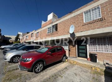 Casa · 67m² · 2 Recámaras · 1 Estacionamiento · Casa en Venta en Bulevares del Lago, Nicolás Romero