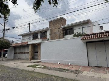 6300f550356739c2db57ce3bbfefe852c6ecee457fc506abc133552ecd0f4fd2 · Casa en Esquina en Arcos de Guadalupe, Zapopan