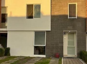 Casa · 200m² · 3 Recámaras · 2 Estacionamientos · Venta Renta Casas Queretaro Juriquilla Santa Fe El Silencio
