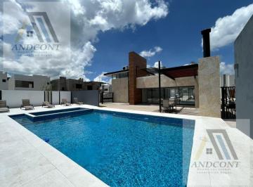 Casa · 108m² · 3 Recámaras · 2 Estacionamientos · Venta de Casa en Lomas de Angelopolis IV Recamara en Planta Baja, 3 Recamaras