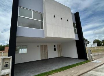 Casa · 246ha · 4 Recámaras · 2 Estacionamientos · Venta de Casa en Solare Residencial, 4 Recamaras, Lateral Recta a Cholula, Enfrente Udlap, Puebla