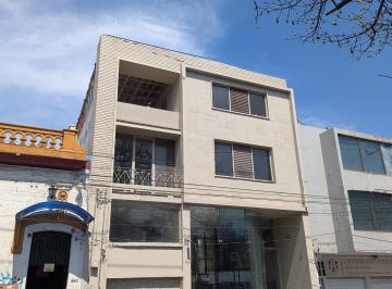 Casa de 8 habitaciones, Guadalajara · Casa 4 Pisos Frente Parque Revolución (Rojo)