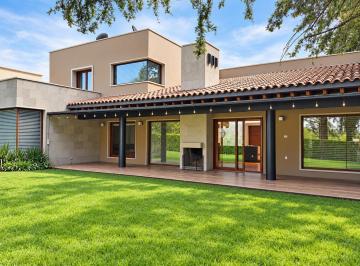Casa en condominio · 500m² · 4 Recámaras · 6 Estacionamientos · Venta Casa Club de Golf Los Encinos - Lerma
