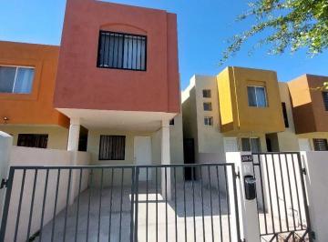 Casa · 120m² · 2 Recámaras · 1 Estacionamiento · Casa en Renta Valle Castilla en Salinas Victoria N. L.