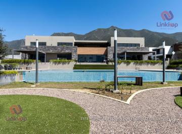 Casa · 383m² · 3 Recámaras · 3 Estacionamientos · Casa en Fraccionamiento Bosques de Las Misiones Santiago Nl
