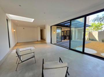 Casa · 383m² · 3 Recámaras · 3 Estacionamientos · Casa en Fraccionamiento Bosques de Las Misiones Santiago Nl