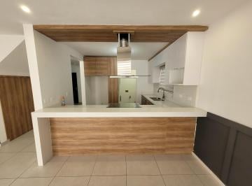 Casa · 260m² · 3 Recámaras · 2 Estacionamientos · Casa en Renta Alvento Frente a Parque Apodaca N. L.