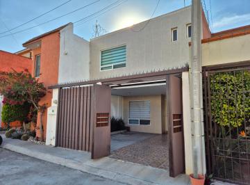Casa de 3 habitaciones, San Luis Potosí · Casa en Venta en Barrio de Santiago