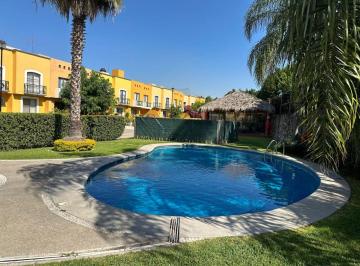Casa en condominio de 3 habitaciones, Emiliano Zapata · Venta de Casa con Alberca en Real Tezoyuca, Morelos