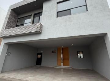 Casa · 230m² · 3 Recámaras · 2 Estacionamientos · Casa Nueva en Residencial La Montaña
