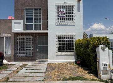 Casa de 3 habitaciones, Corregidora · Se Vende Casa en Queretaro Paseos del Bosque Amplia Impecable Acabados de Primera!