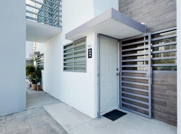 Departamento de 2 habitaciones, Puerto Vallarta · Departamento Amueblado en Planta Baja con Patio en Azul Península, Puerto Vallar