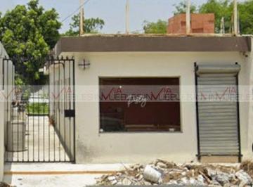 Local comercial · 125m² · 3 Recámaras · 2 Estacionamientos · Local Comercial en Renta en Cadereyta