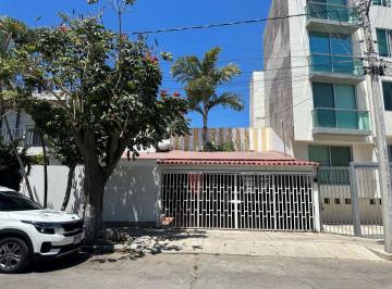 Casa de 4 habitaciones, Guadalajara · Se Vende Casa Grande en Providencia
