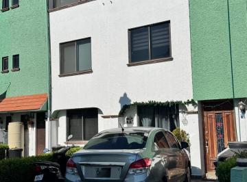 FACHADA · Casa en Condominio Privado