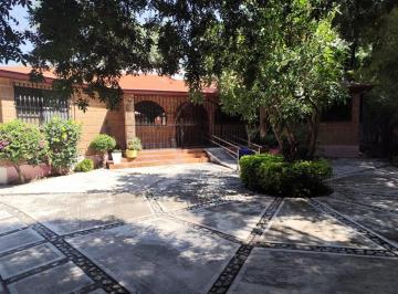 Casa de 4 habitaciones, Atlixco · Bosque Alrededor de Tu Hermosa Casa