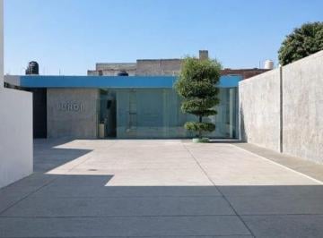 Oficina · 260m² · 11 Estacionamientos · Oficinas - Clínica en Renta