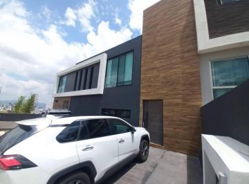 Casa en condominio de 4 habitaciones, Morelia · Casa Altozano en Venta a 30 Minuto de Aeropuerto de Morelia