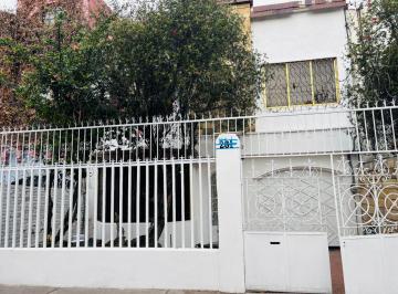Casa de 4 habitaciones, Venustiano Carranza · Casa Amplia con Buena Ubicacion