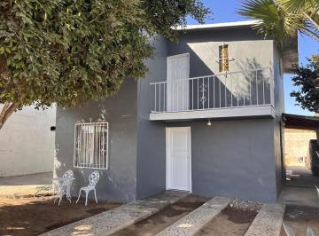 Casa · 123m² · 4 Recámaras · 4 Estacionamientos · Casa en Renta, Valle Dorado, Ensenada, B. C.