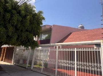 Casa en Venta de 3 habitaciones Jardines Del Sol · Casa en Venta en Jardines del Sol, por La Perla, Ubicación Privilegiada