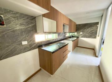 Casa en Venta de 3 habitaciones  · Casa en Venta en Mayorazgo Exelente Ubicación
