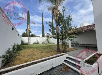 Casa · 300m² · 3 Recámaras · 2 Estacionamientos · Casa en Renta en Puerto Las Hadas, Aguascalientes
