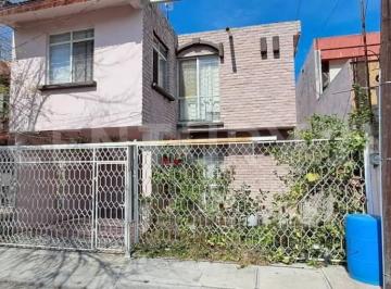 Casa · 158m² · 4 Recámaras · Casa en Venta en Col. Mitras Norte en Monterrey