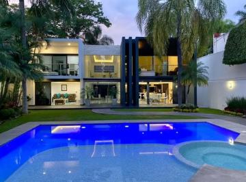 Casa · 600m² · 4 Recámaras · 3 Estacionamientos · Casa en Privada en Vista Hermosa, Cuernavaca, Morelos