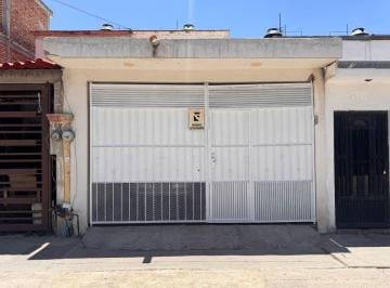Casa 67m² Venta Pedregales de Echeveste · Casa en Venta Pedregales de Echeveste Leon Gto Zona Norte Cerca del Parq. Metropolitano.